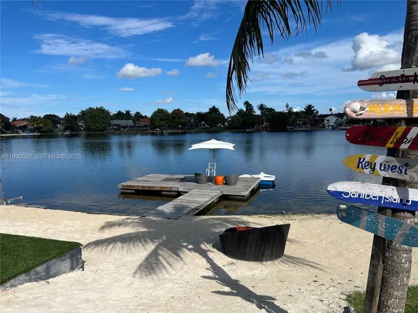 6101 SW 153rd Court Rd, Miami, FL 33193