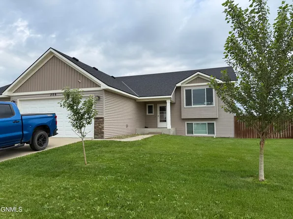306 27th Ave NE, Watford City, ND 58854