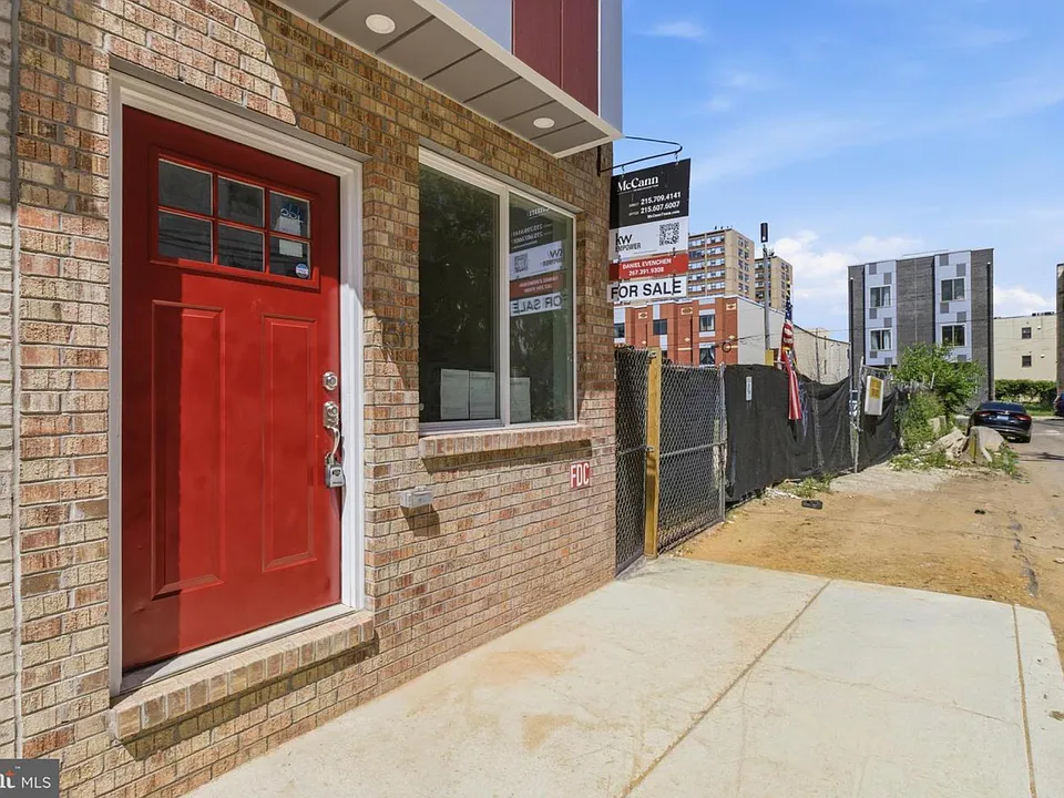 1511 W Flora St