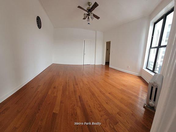 4th image of 19839 32nd Ave APT A3