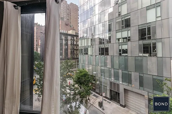 Rented by Bond New York | media 7