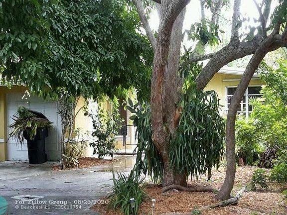 5th image of 528 NE 11th Ave