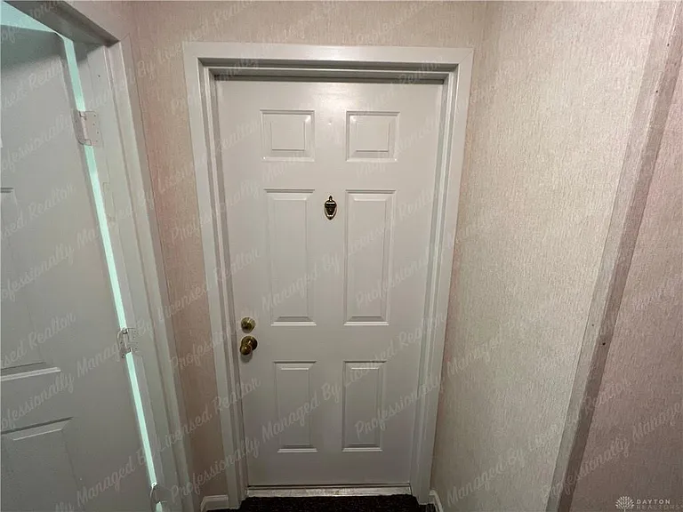 6650 Wareham Ct #8 — Photo 31
