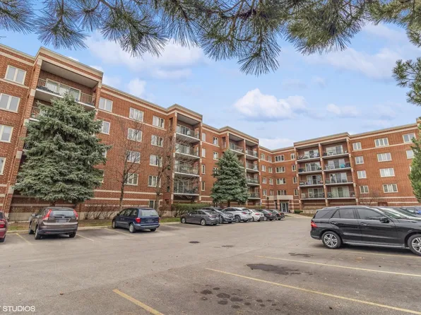 6401 W Berteau Ave APT 204, Chicago, IL 60634