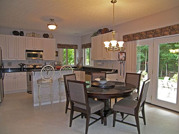 3rd image of 6033 Morganwood Sq