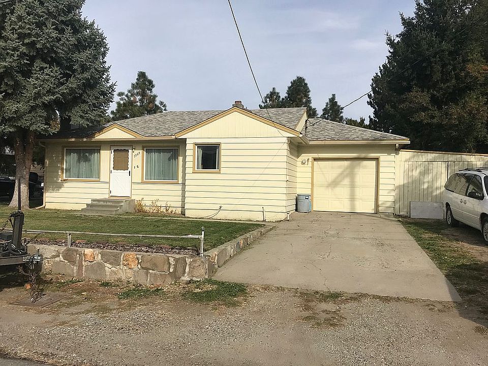 1st image of 1569 1st St SE