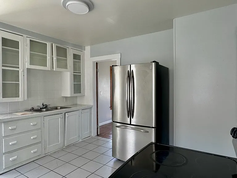 973 Emerson St #1 — Photo 4