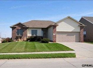 16903 Chutney Dr, Omaha, NE 68136