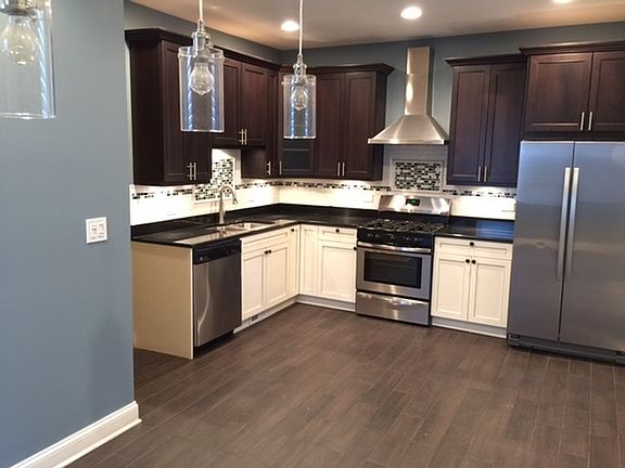3rd image of 3577 N Milwaukee Ave #1
