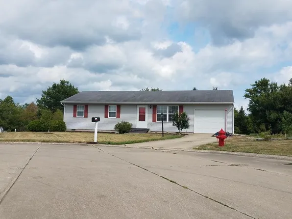 2311 Pheasant Ridge Rd, Mahomet, IL 61853