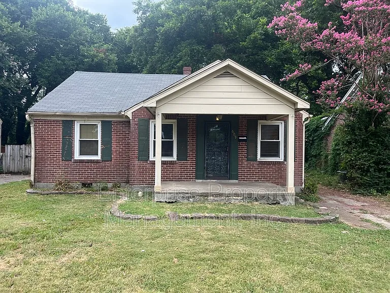 609 Houston St — Photo 1