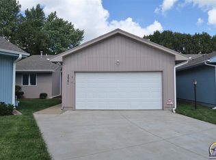 2901 SW Cedar Cove Ct, Topeka, KS 66614