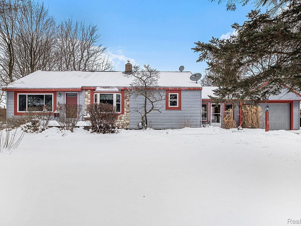 1st image of 6498 Simmons Dr
