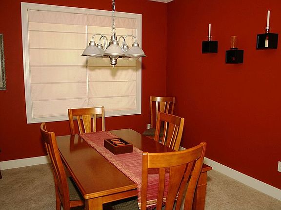 FORMAL DINING