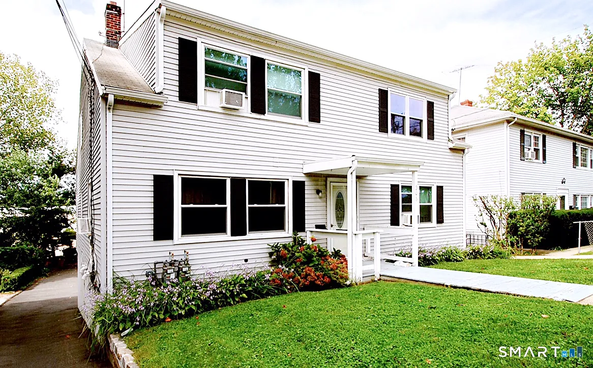 3 bed, 2.0 bath, 1480 sqft, $3,950 — Photo 2
