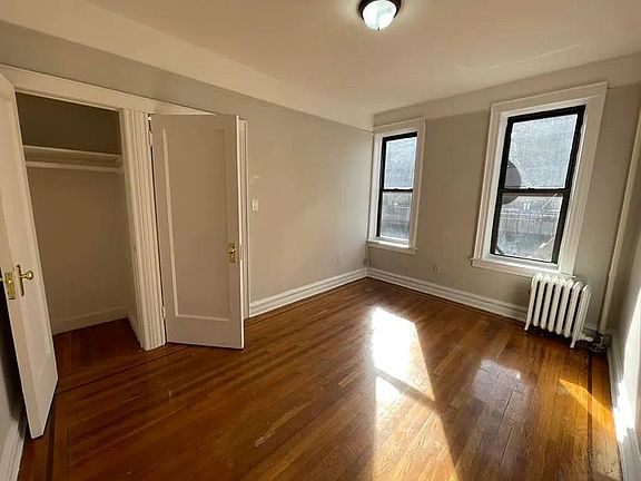 4th image of 1310 Sheridan Ave APT 2
