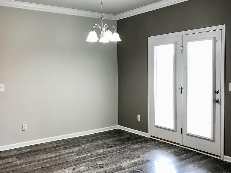 14604 London Ln — Photo 5