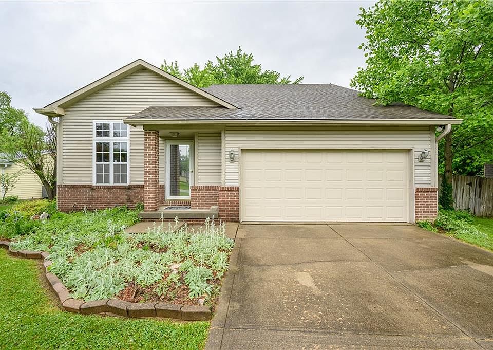 1st image of 1760 Forest Dr