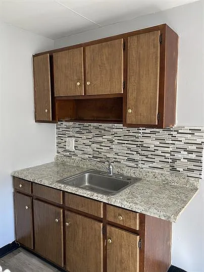 64 Rosedale St #B4 — Photo 2