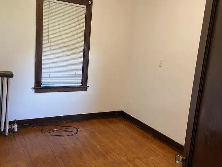 1671 Avoca St #1 — Photo 8