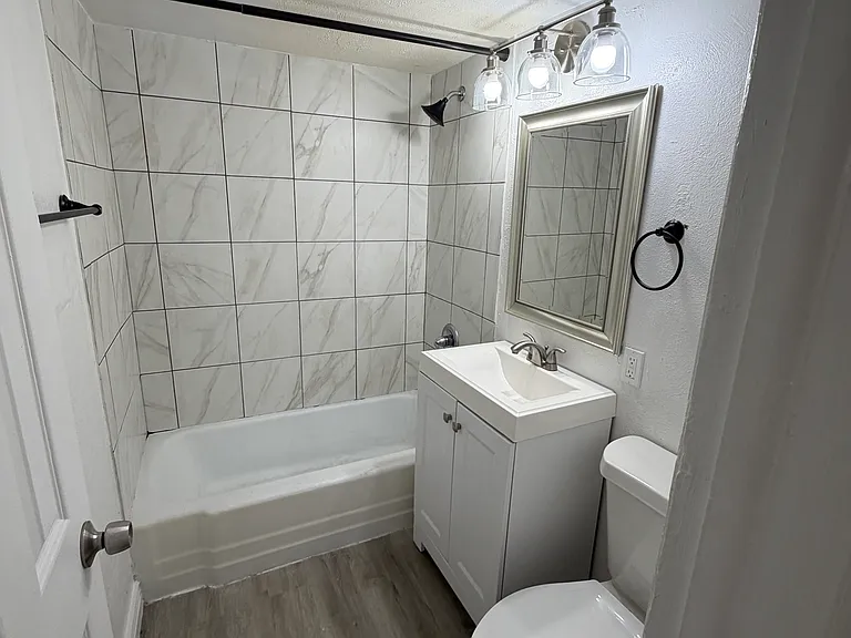 3335 Benton St #5 — Photo 7