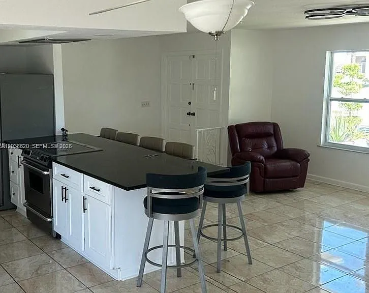 4020 Country Club Blvd — Photo 4