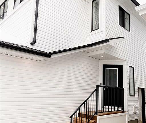 2nd image of 212 Myles Heidt Ln