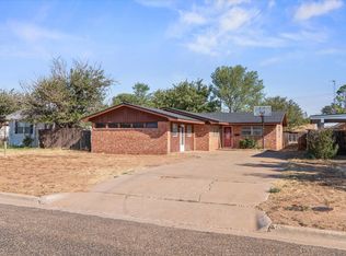 327 Cherry St, Levelland, TX 79336