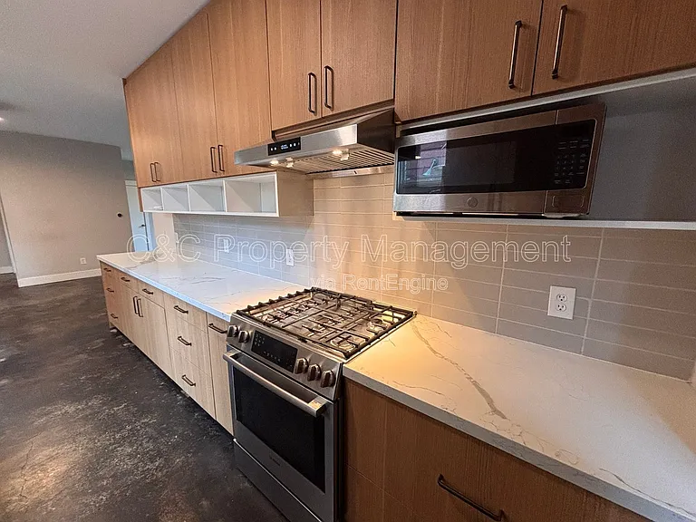 3214 Ettie St — Photo 6