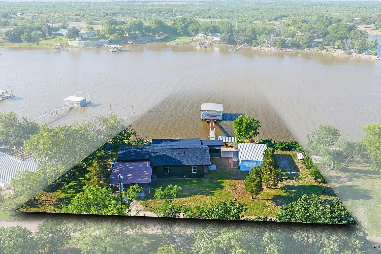 Lake House! Dock! 2 Bed, 1 Bath, 2 Living! — Photo 2