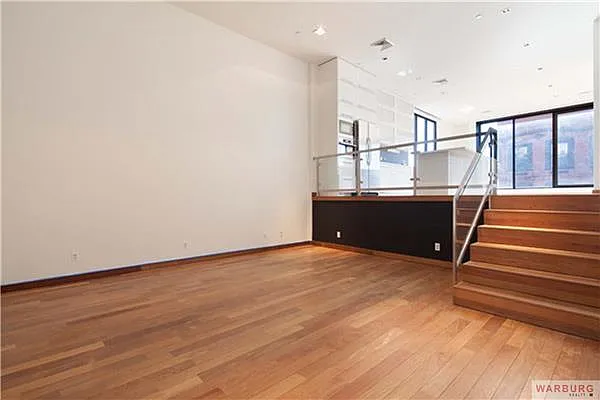 Rented by Warburg | media 4