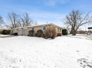 1412 Joan Ct, Kaukauna, WI 54130