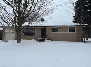 2 Honeybourne Cres, Markham, ON L3P 1P3