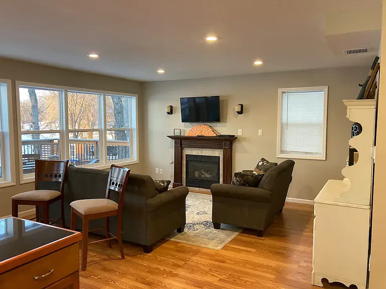home does not come furnished. furnishing is for visual reference only.