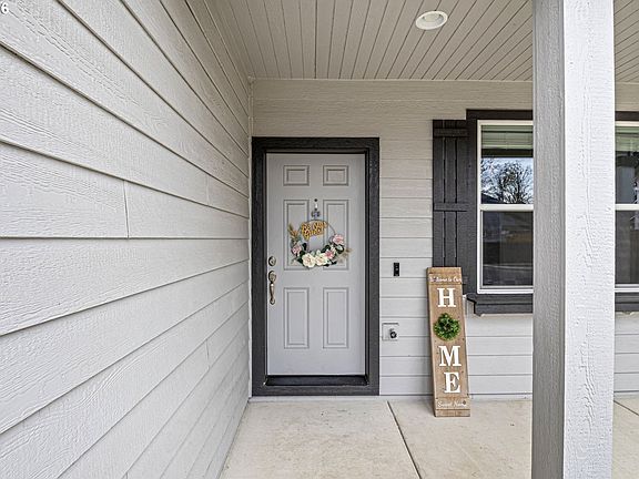 3rd image of 5290 Squirrel St