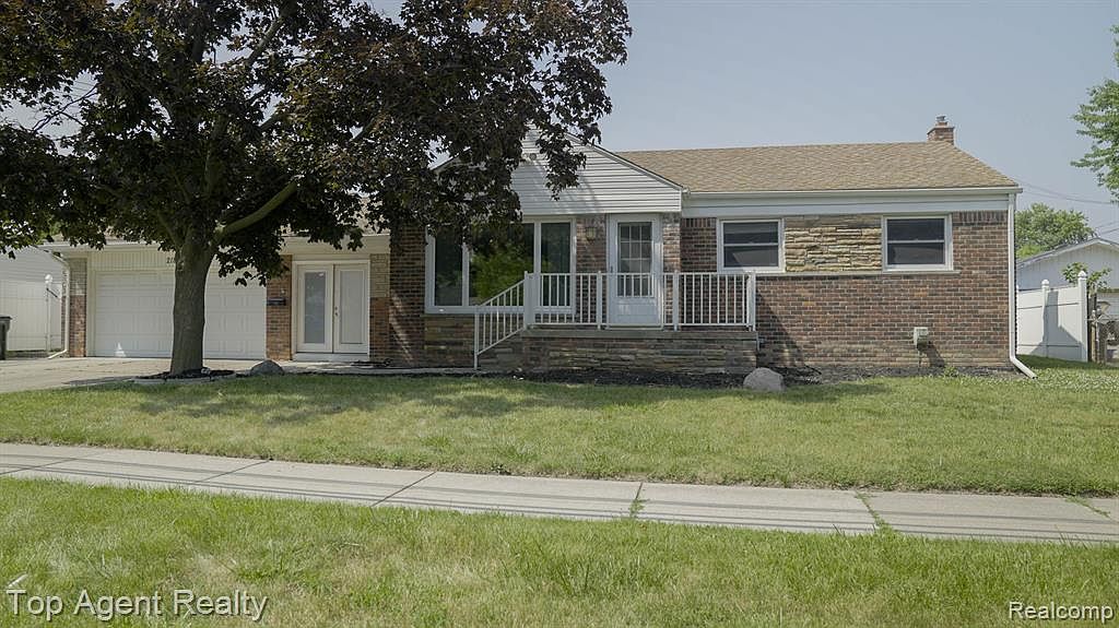 21807 E Thirteen Mile Rd, Saint Clair Shores, MI 48082 Zillow