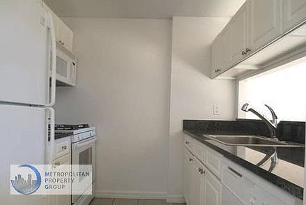 2nd image of 340 E 29th St APT 12G