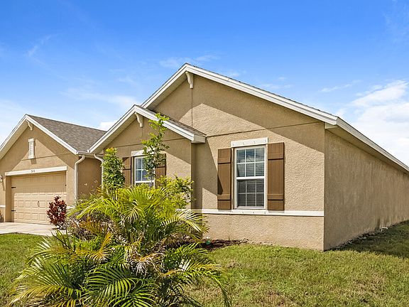 3rd image of 2520 SW 15th Pl