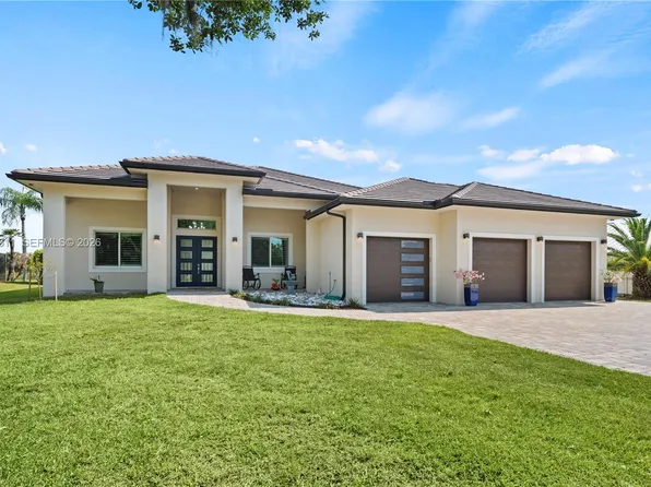 1311 Riverbend Dr, Labelle, FL 33935