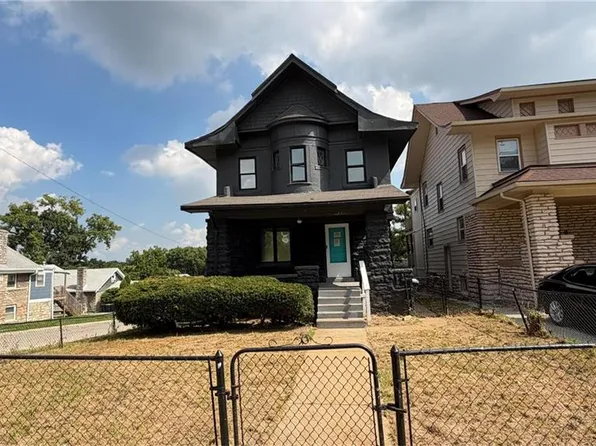 2500 E 42nd St, Kansas City, MO 64130