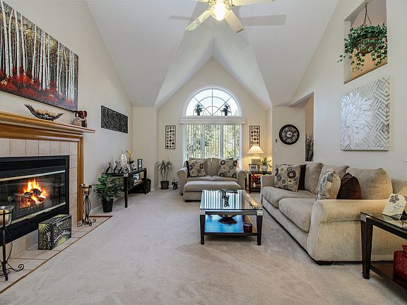 5th image of 751 Brender Ln