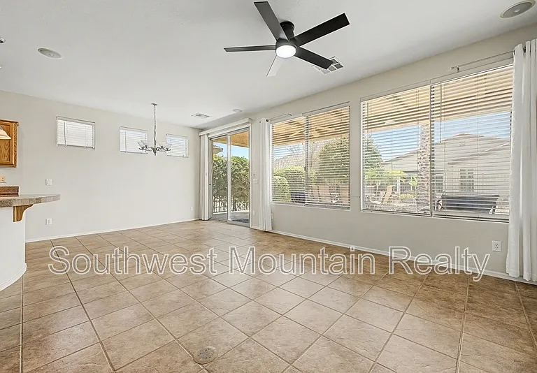 4265 E Azalea Dr — Photo 10