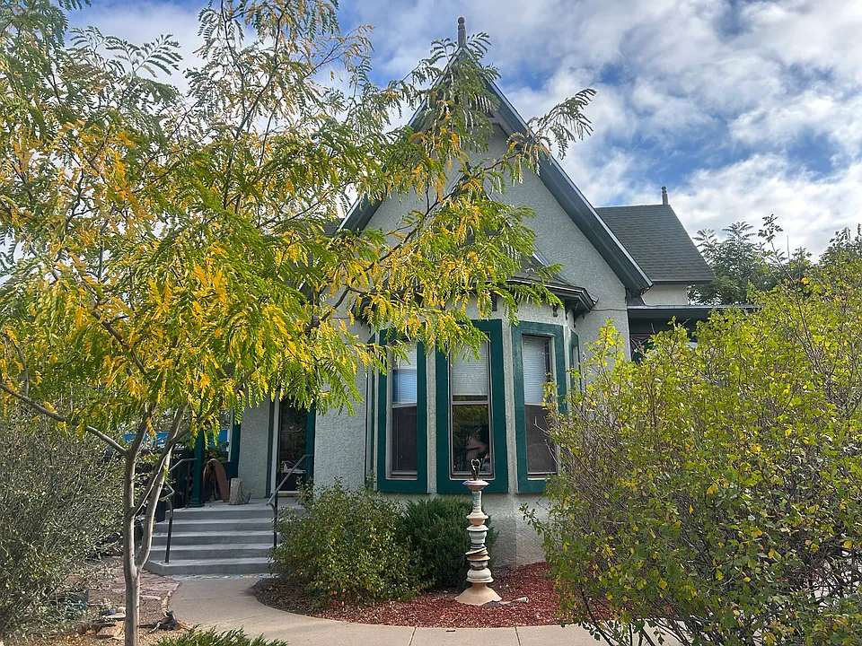 225 Midway Ave #1