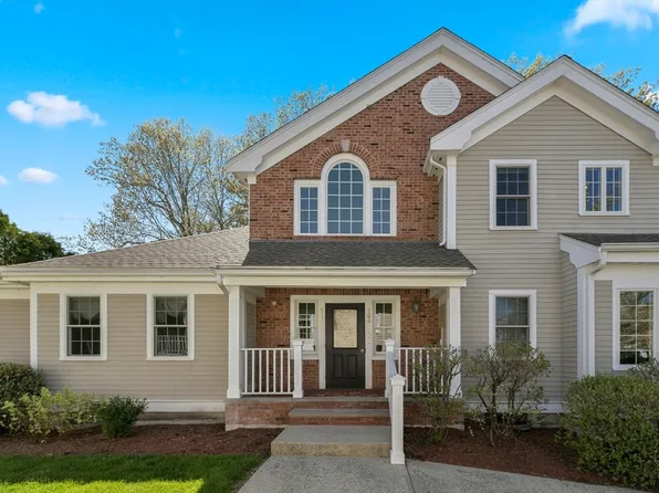 410 Salem St APT 707, Wakefield, MA 01880