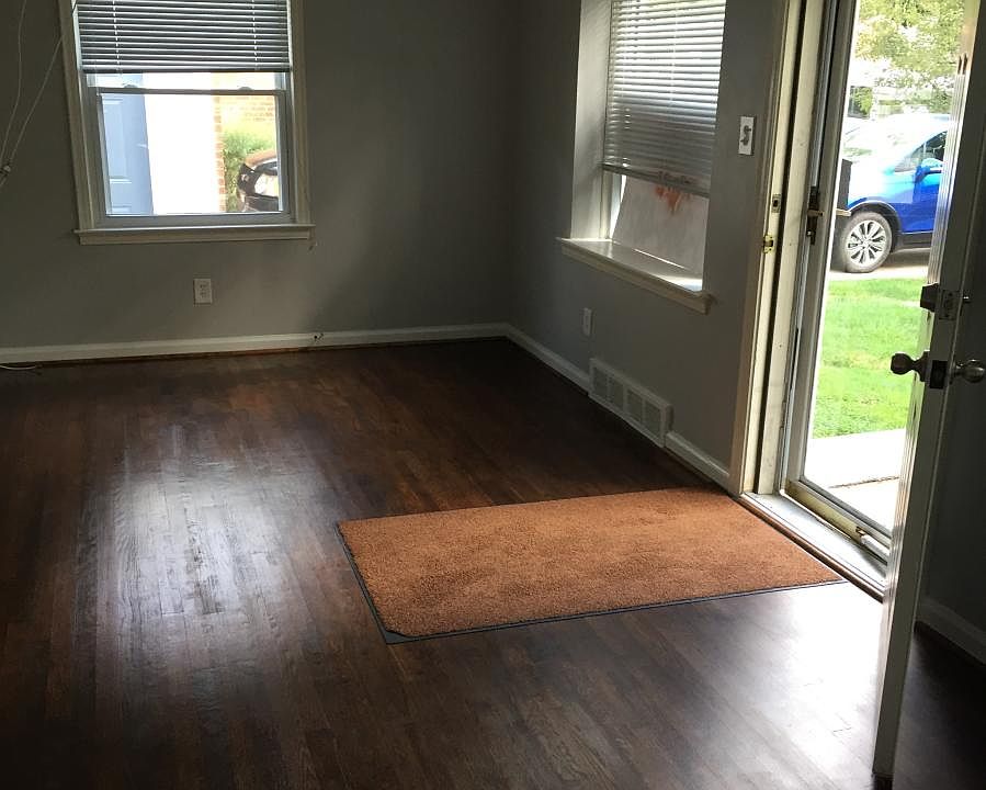 1st image of 23087 Lilac St