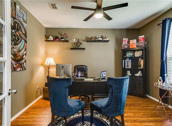 4th image of 2424 Lohani Ln