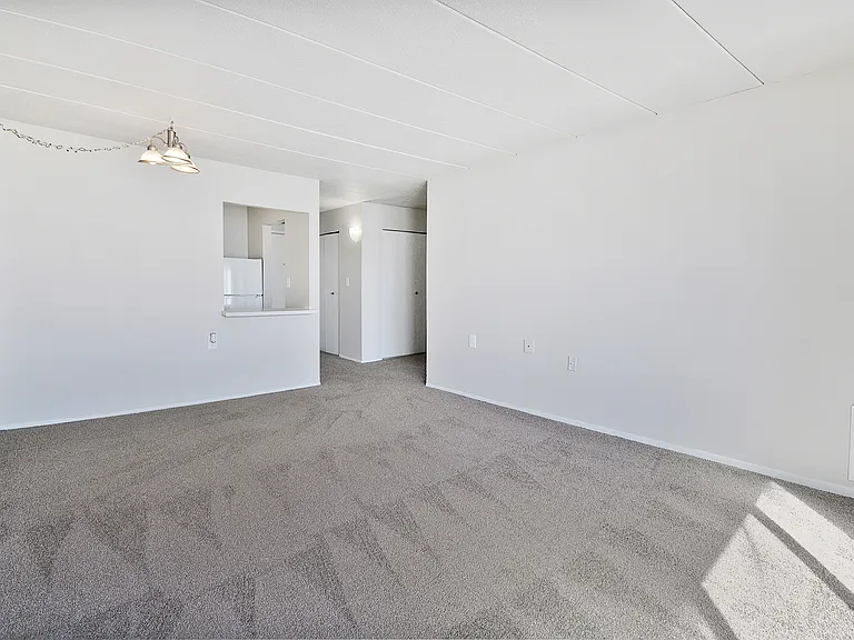 Highland Towers - Senior Living 55+ — Photo 6
