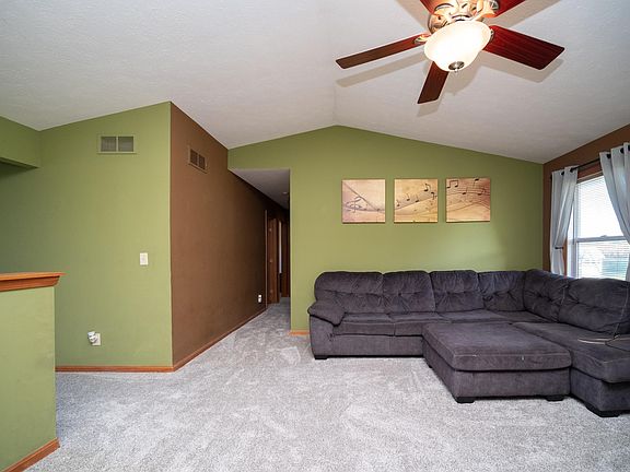 5th image of 13354 Springhill Dr