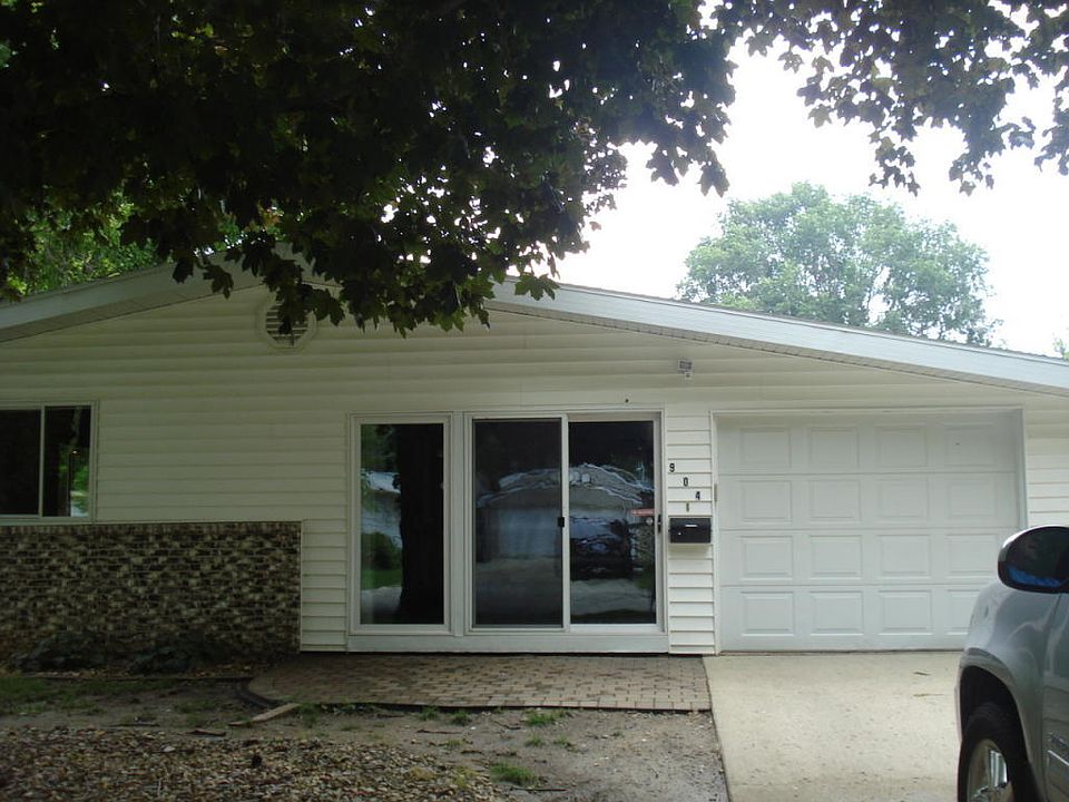1st image of 904 24th St