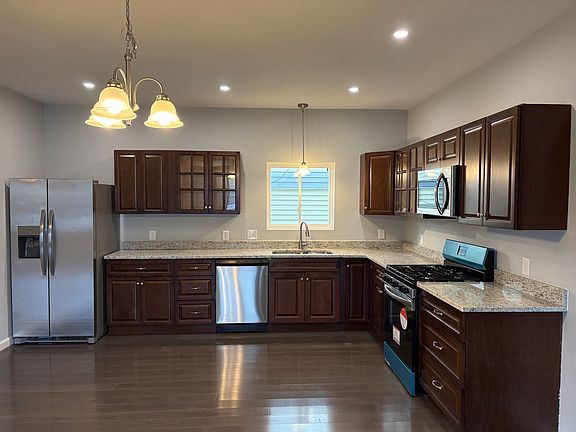 2nd image of 184 Avenue C Floor 2